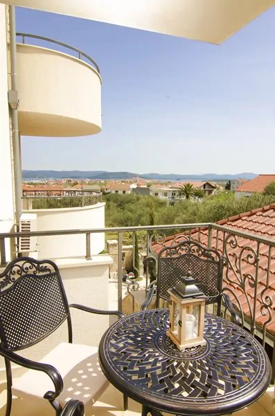 A7 Luke DELUXE 4+0 01 - Kornatica