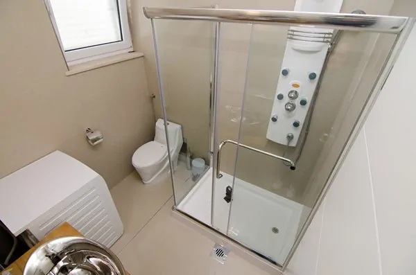 A7 Luke DELUXE 4+0 02 - Kornatica