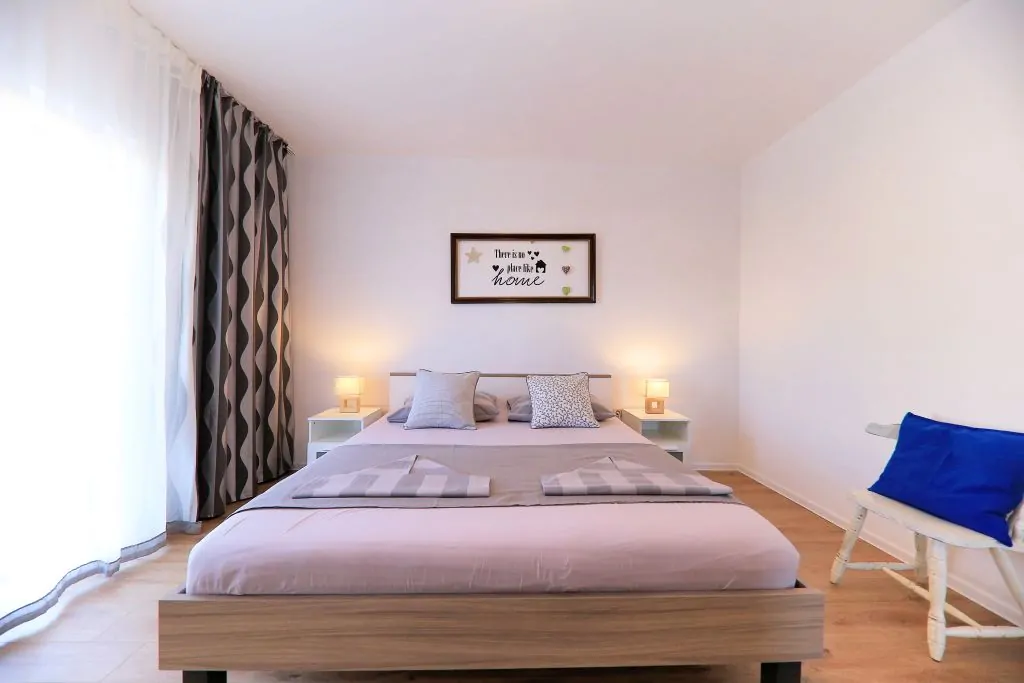 Pozari 4+0 ZELENI 08 - Kornatica