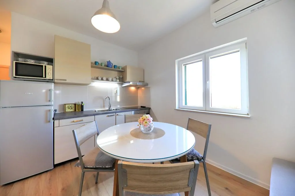 Pozari 4+0 ZELENI 02 - Kornatica