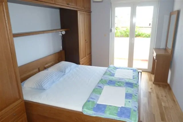 Vilma A4 2+1 01 - Kornatica