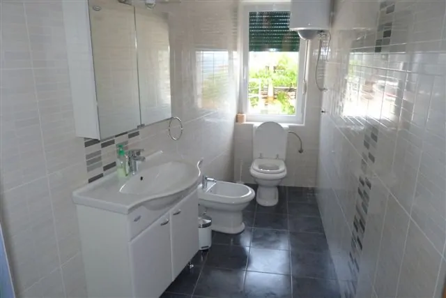 Vilma A4 2+1 02 - Kornatica