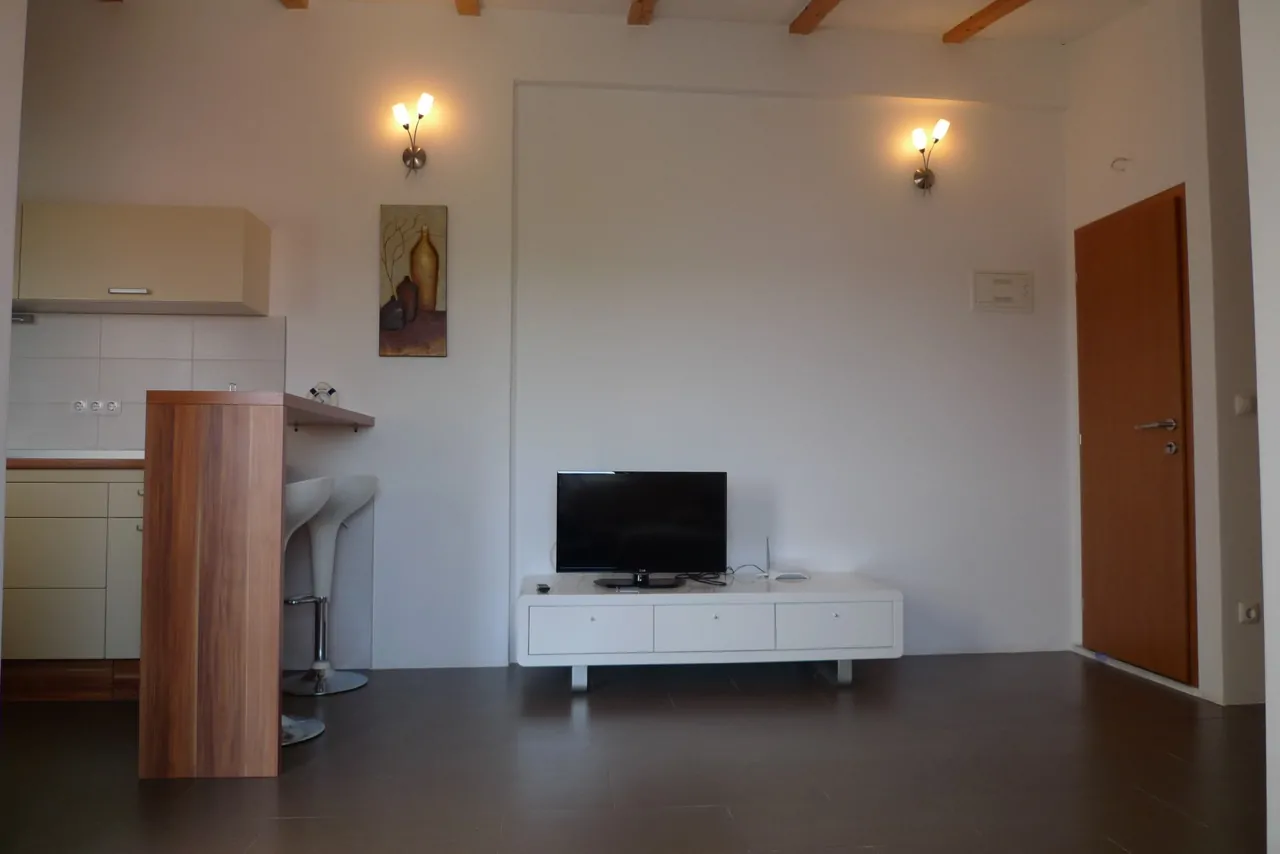 Ivana 6+2 05 - Kornatica