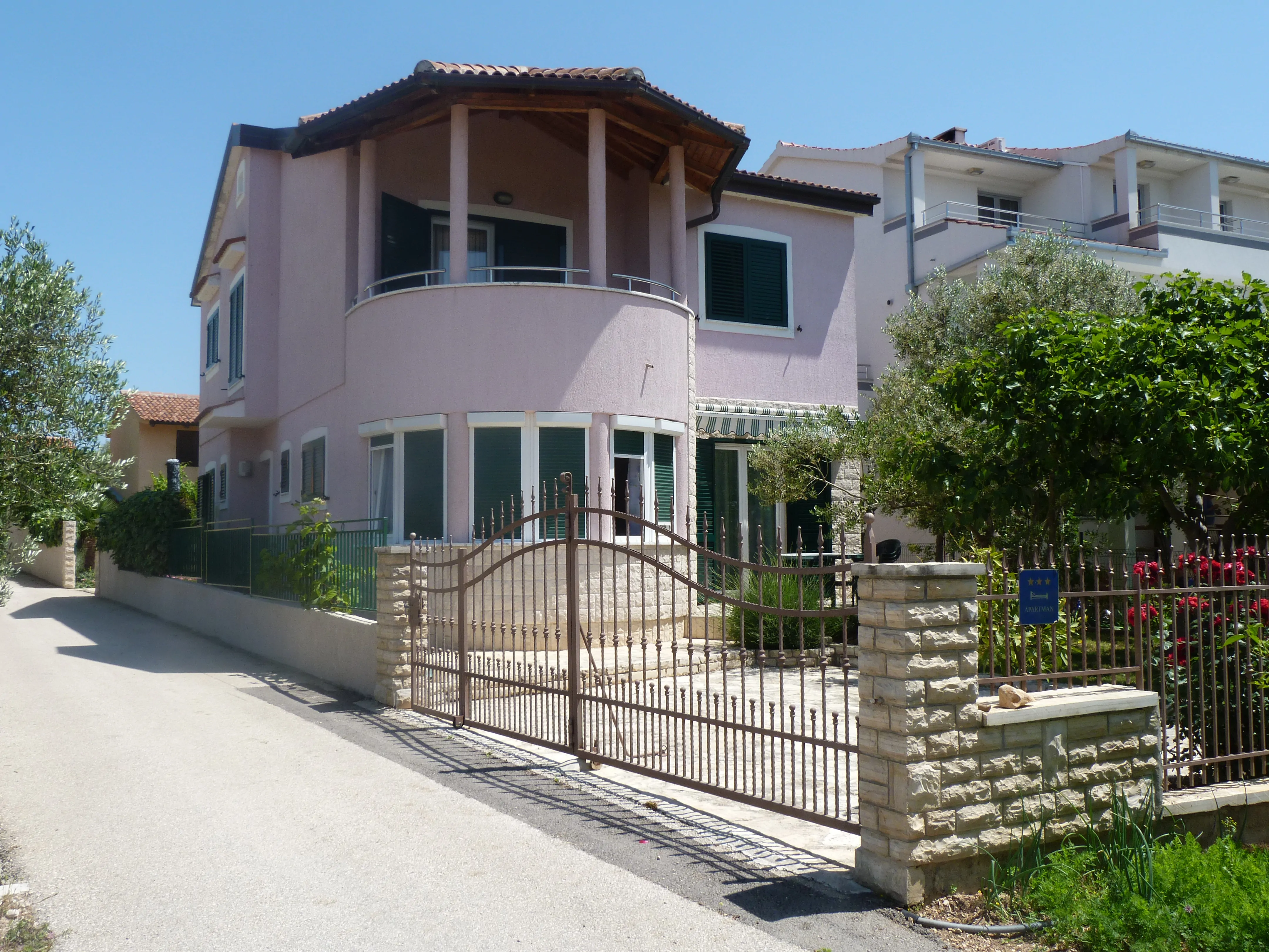 Nada Z 2+1 02 - Kornatica