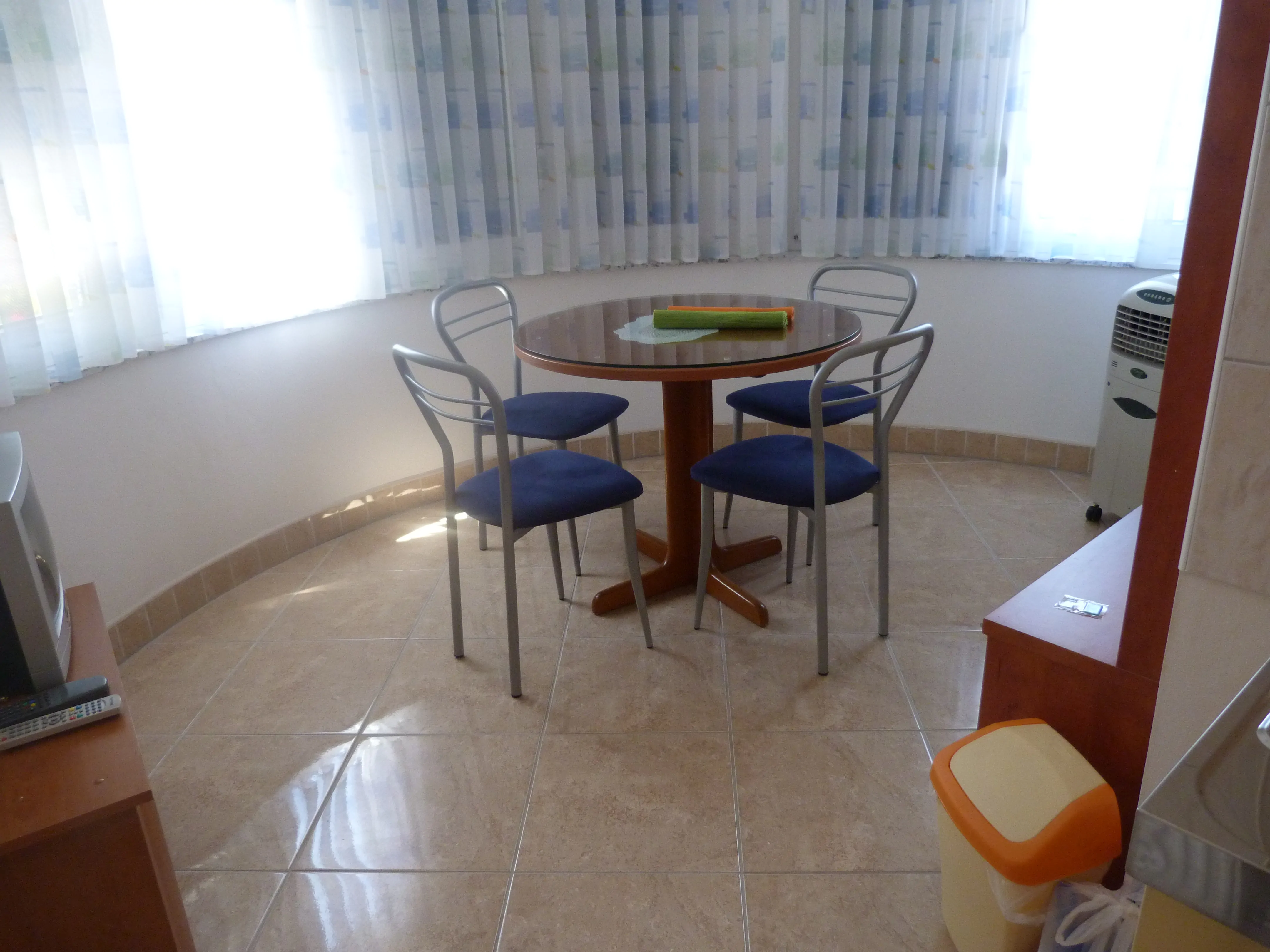 Nada Ž 2+2 03 - Kornatica