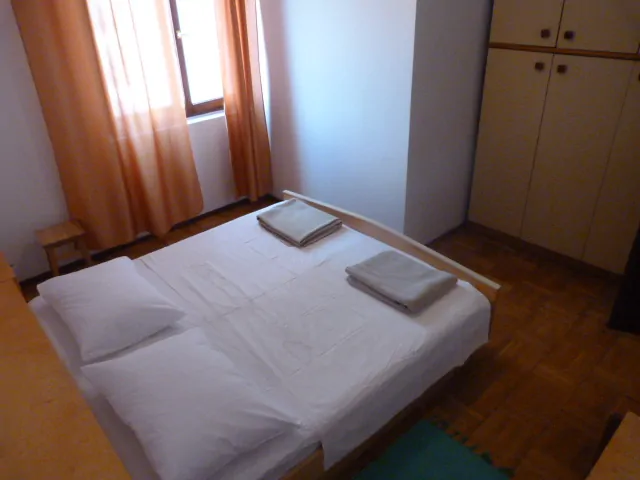 Mirna 4+2 06 - Kornatica