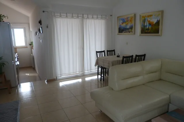 Pod Raduč – Nikolina 4+0 05 - Kornatica