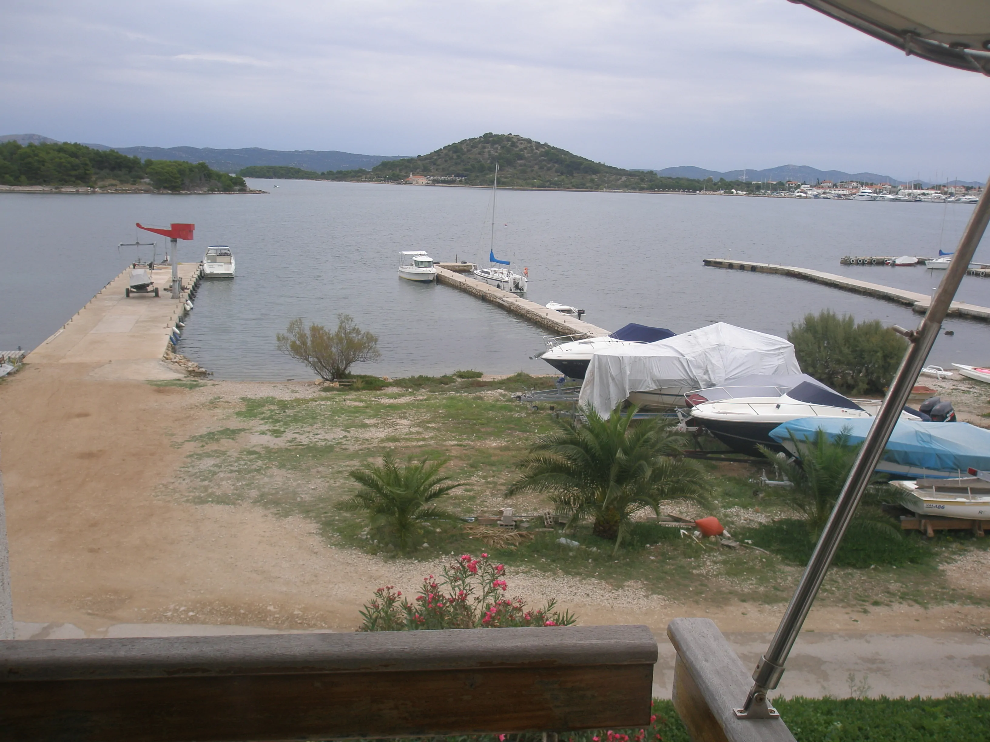 Julia A4 2+2 - Kornatica