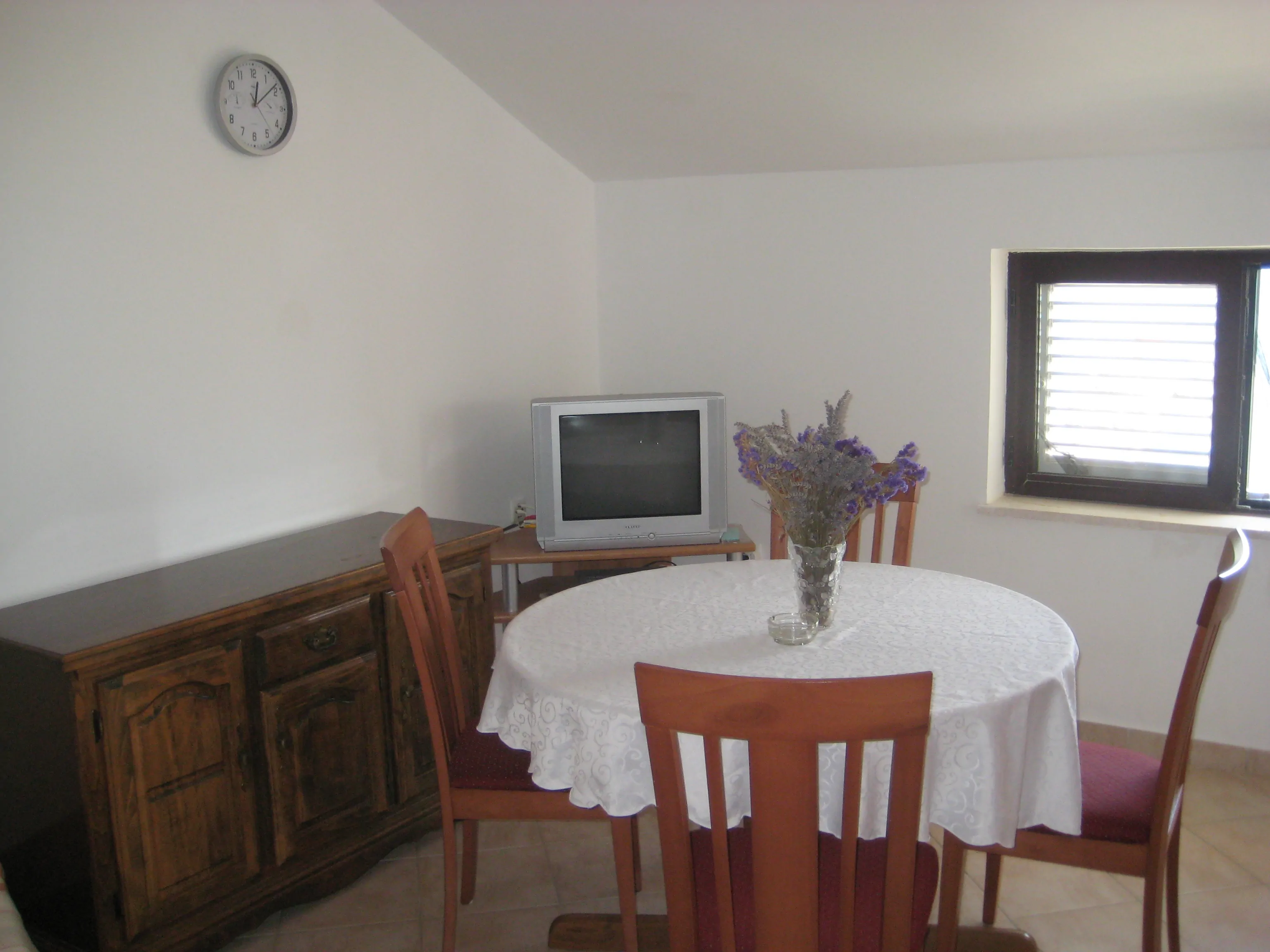 Julia A5 2+2 02 - Kornatica