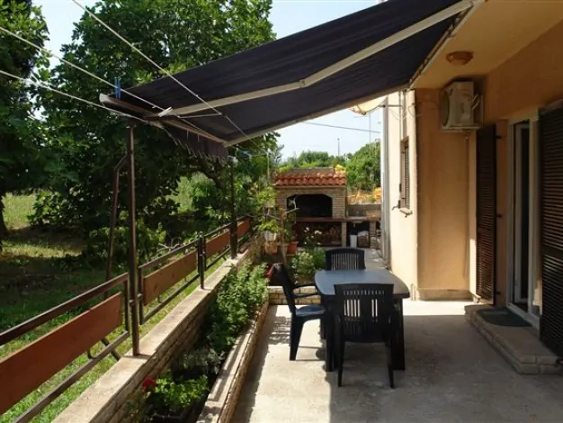 Smiljana Betina V 4+2 02 - Kornatica