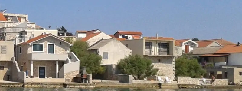 Varoš 2 3+2 03 - Kornatica