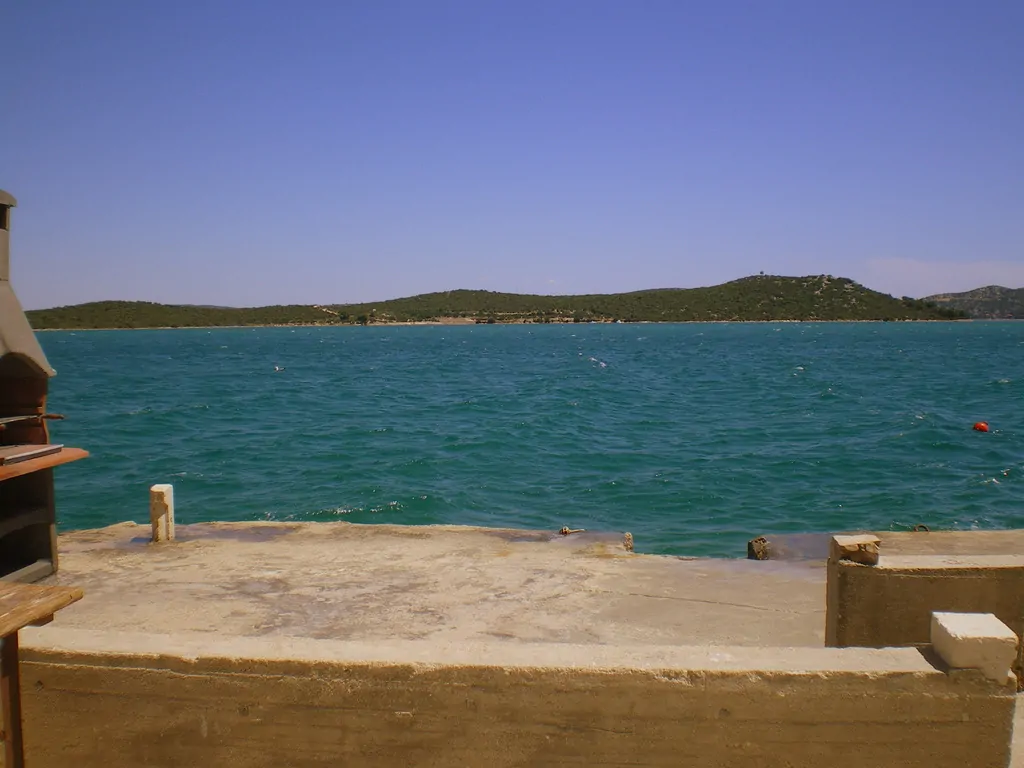 Varoš 2 3+2 08 - Kornatica