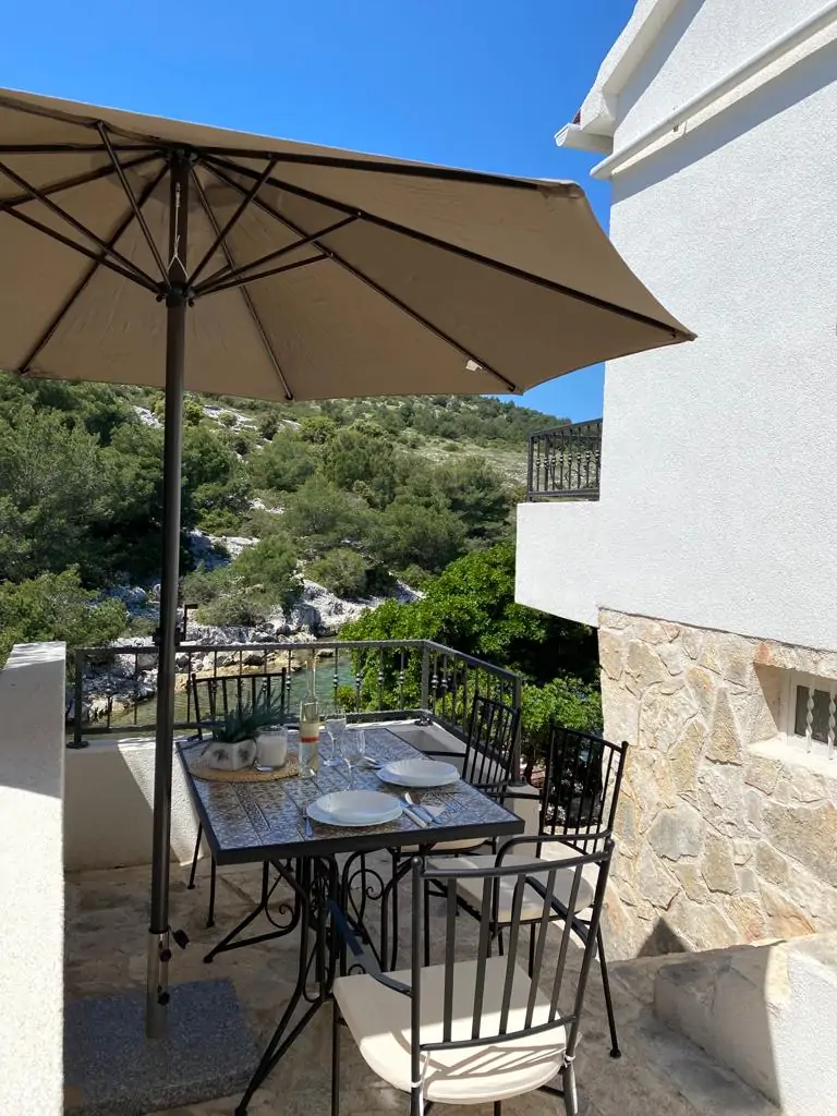 Levina 12 - Kornatica