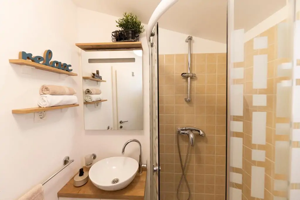 Lostura Slanica 2+1 02 - Kornatica