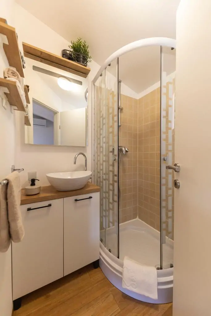 Lostura Slanica 2+1 04 - Kornatica