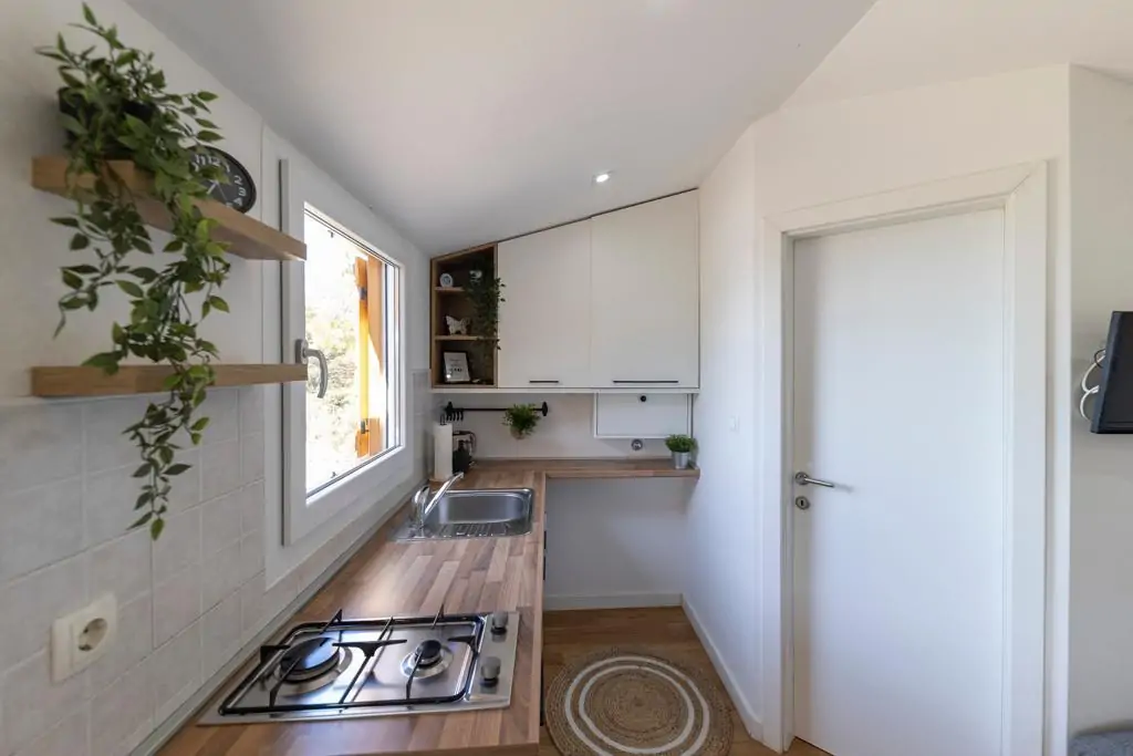 Lostura Slanica 2+1 06 - Kornatica