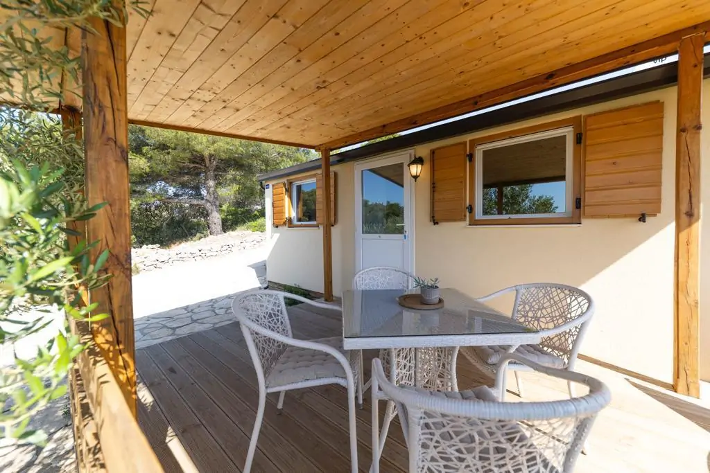 Lostura Slanica 2+1 11 - Kornatica