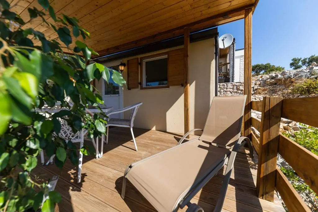 Lostura Slanica 2+1 13 - Kornatica