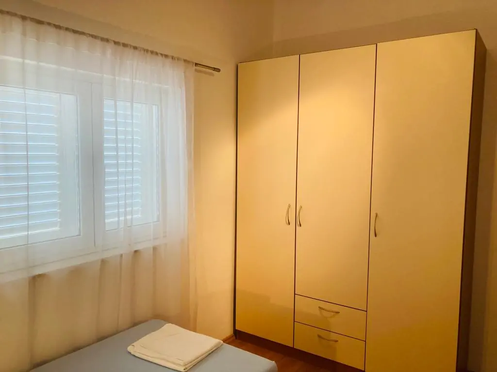 Julia A6 4+2 09 - Kornatica