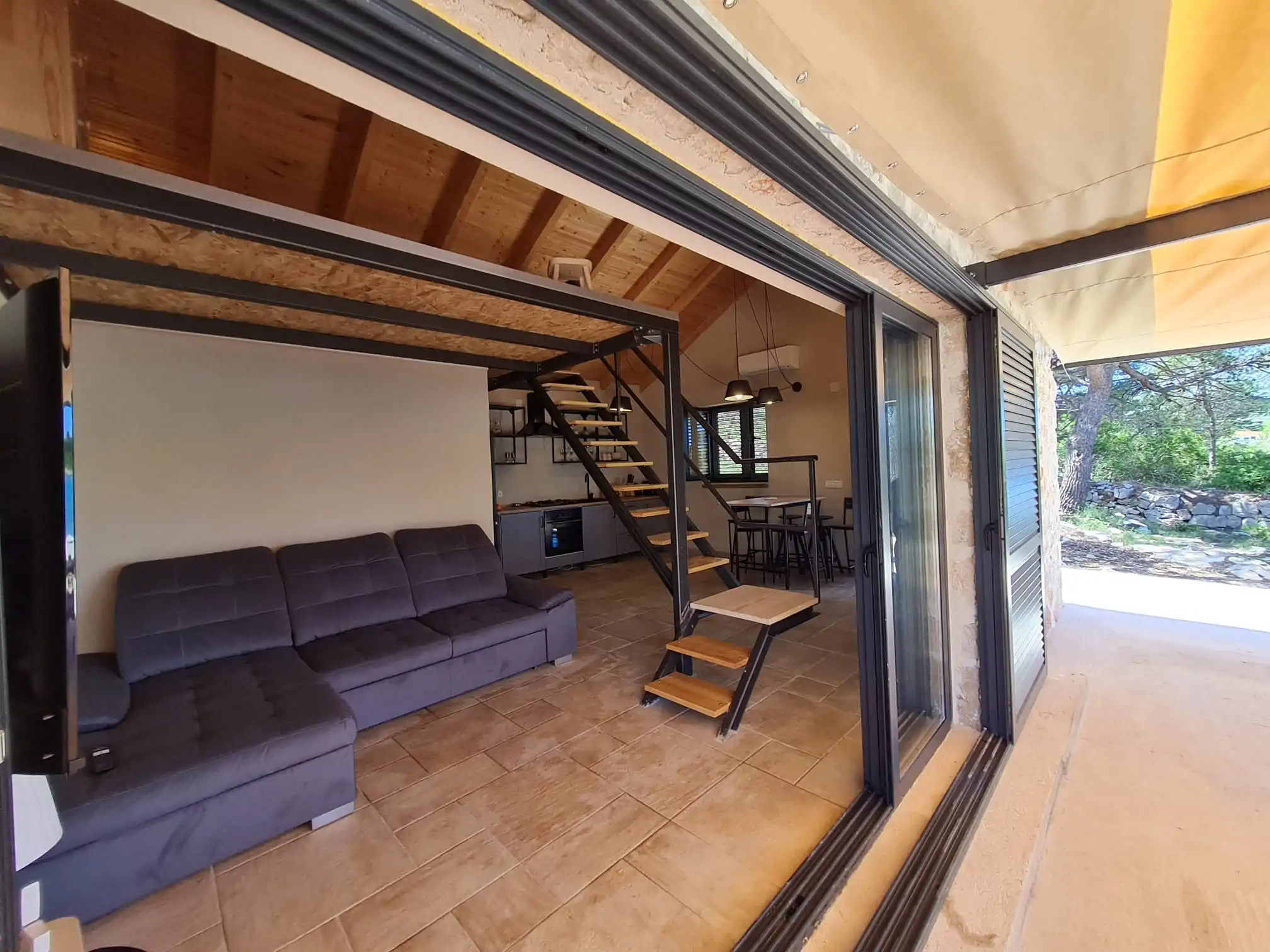 Mali Vinik 03 - Kornatica