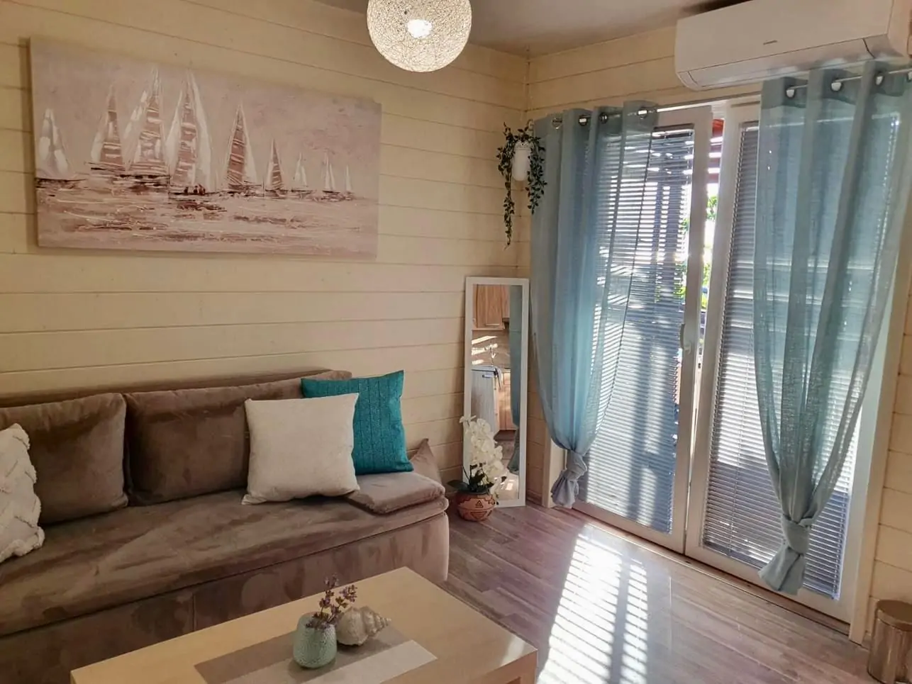 Maris 4+1 02 - Kornatica