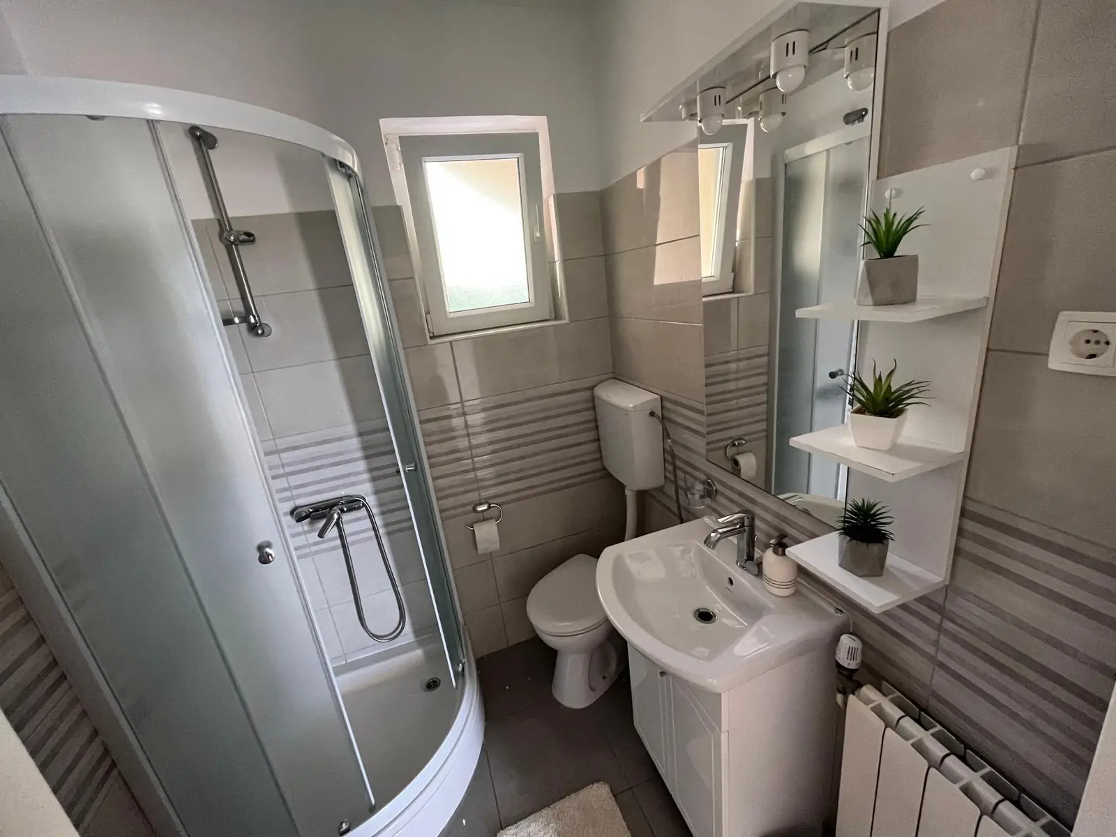 Pod Raduč – Igor A1 6+1 04 - Kornatica