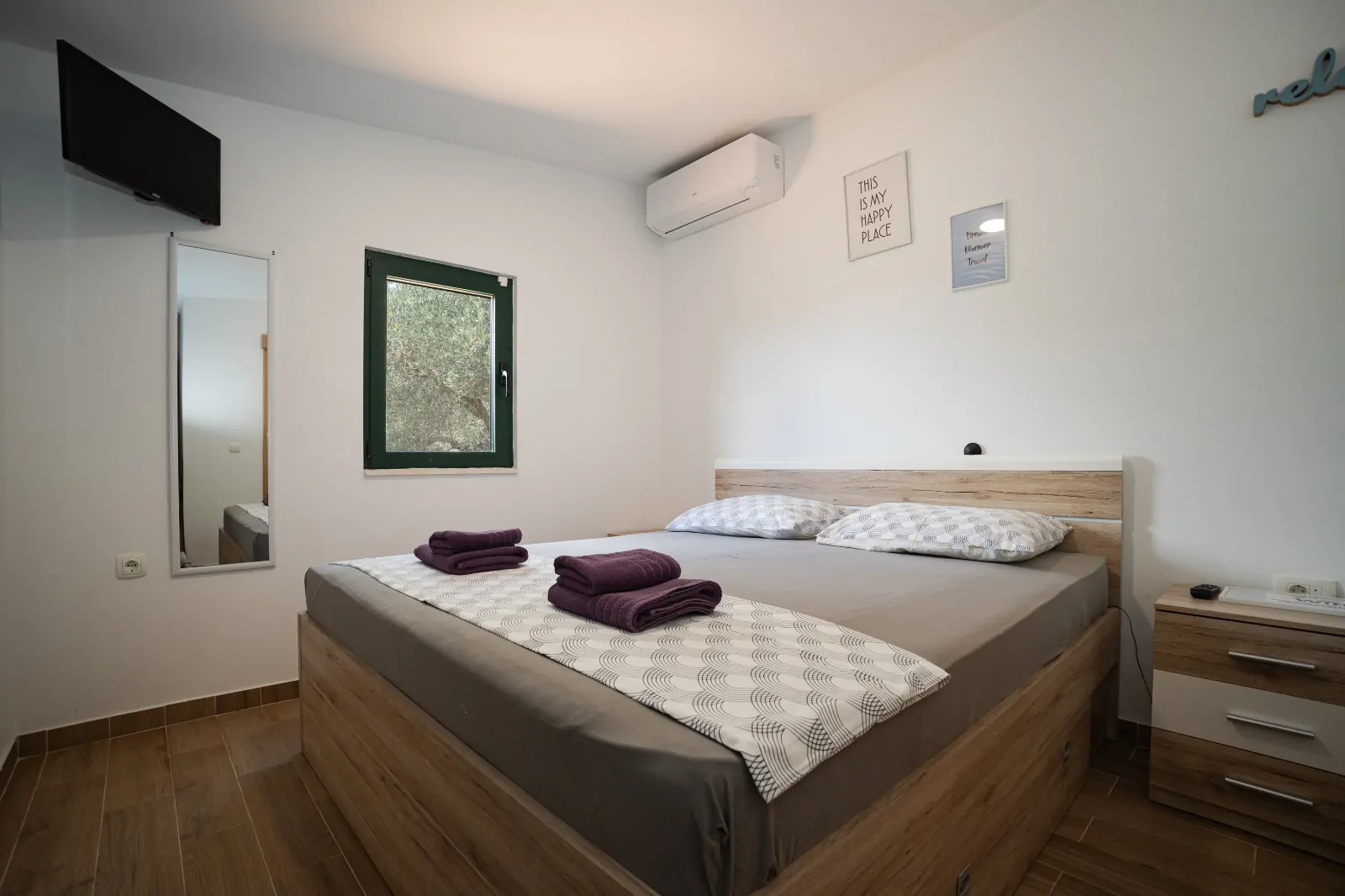 Olivia 05 - Kornatica