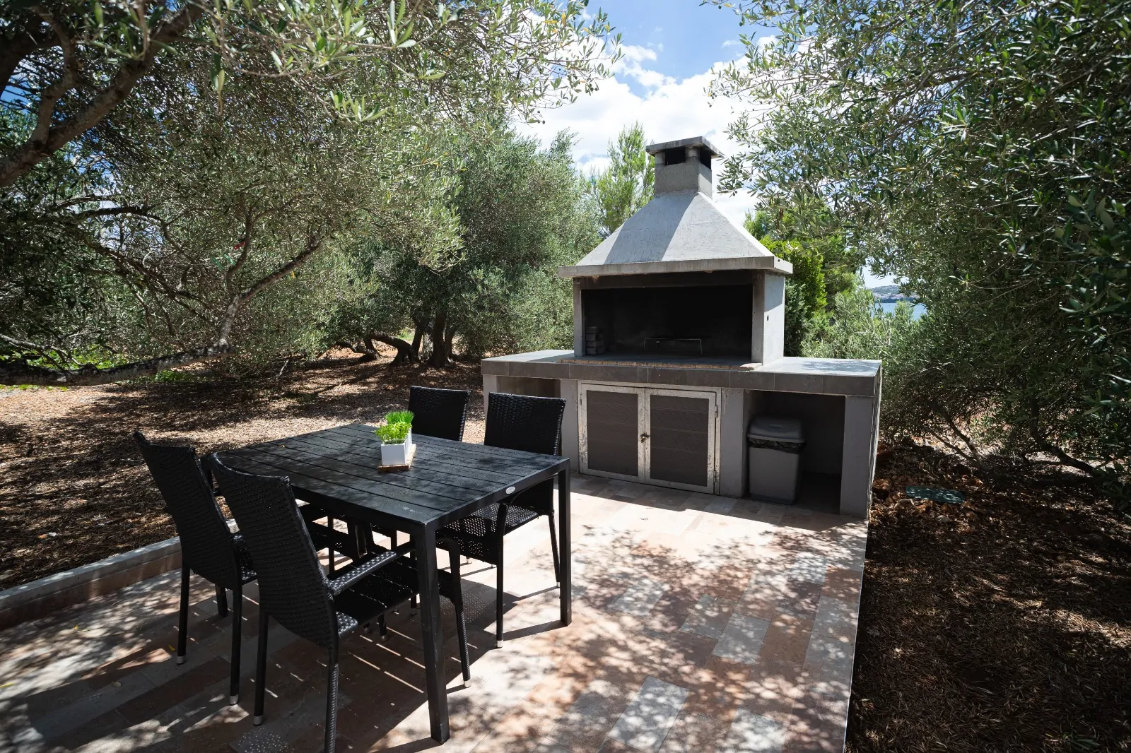 Olivia 08 - Kornatica