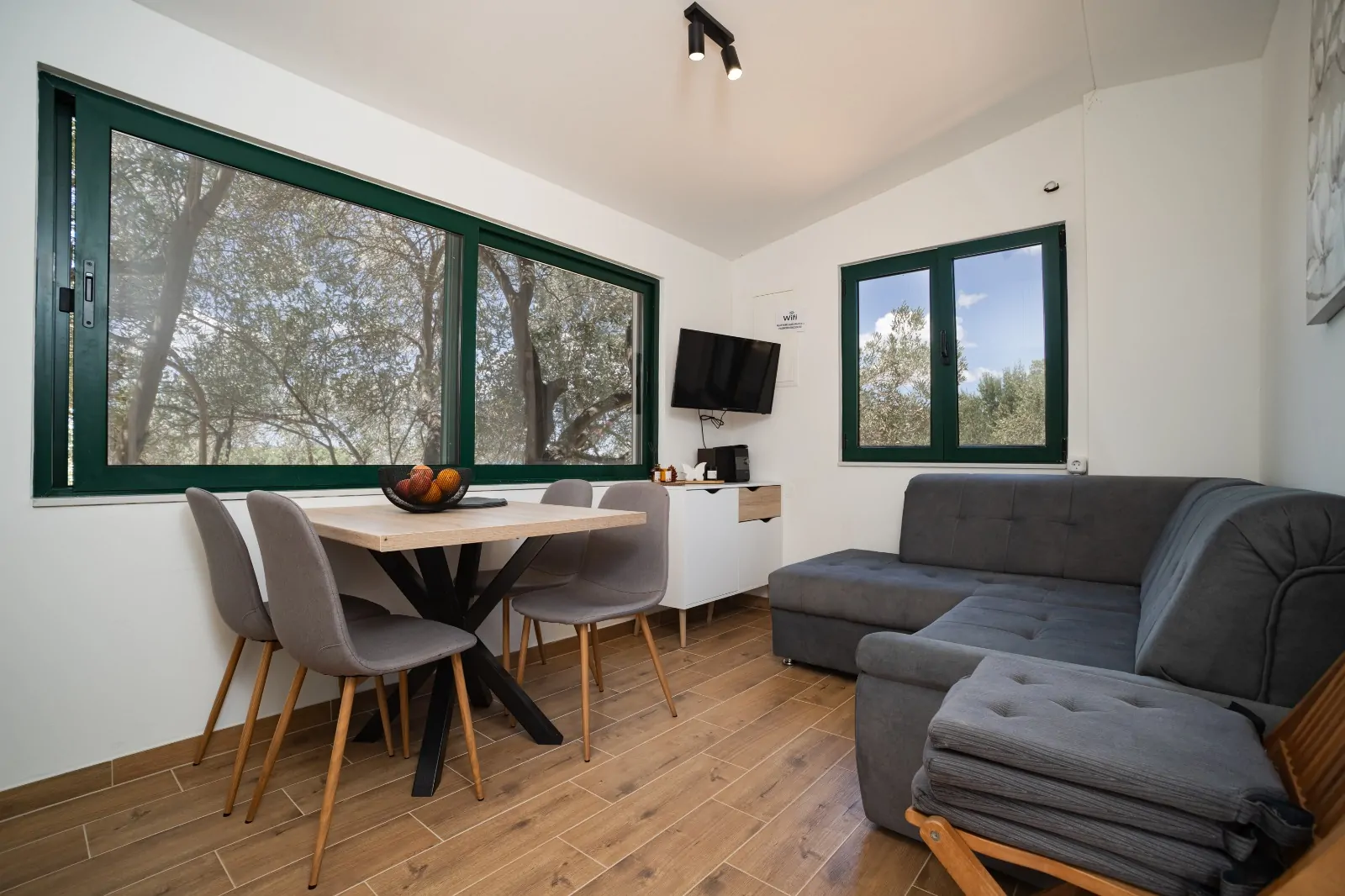 Olivia 14 - Kornatica